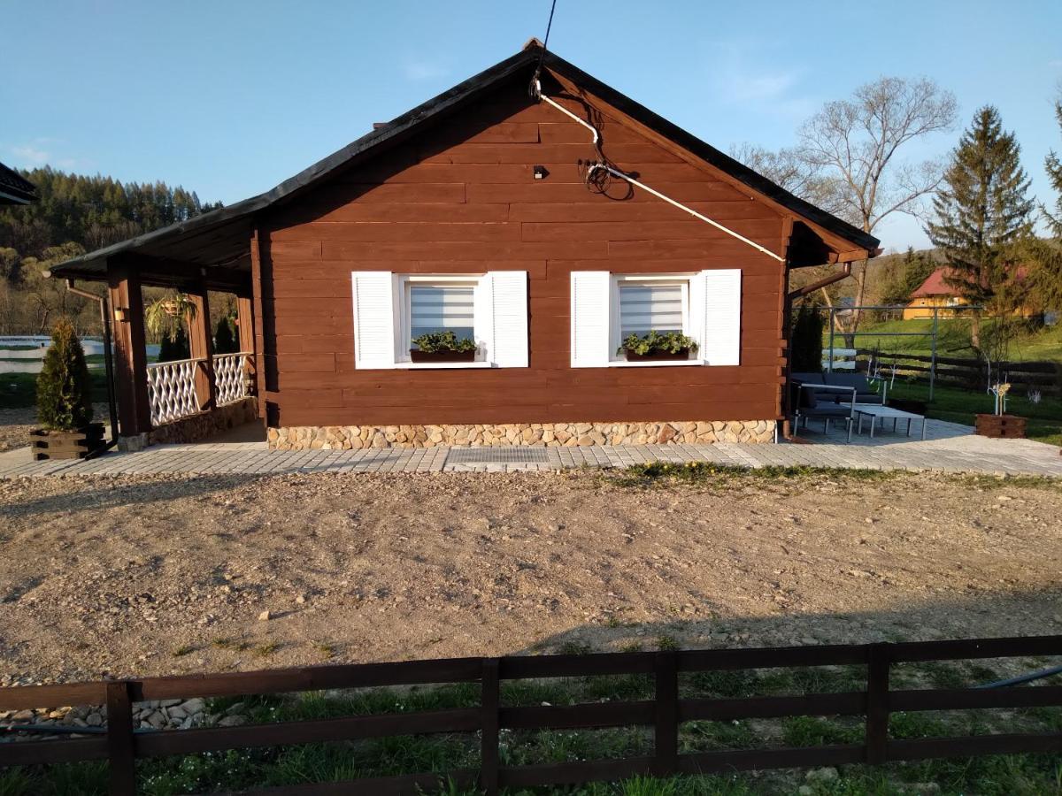 Domek Na Prerii Vila Ustrzyki Dolne Exterior foto