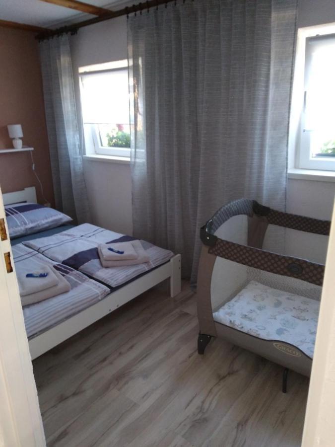 Domek Na Prerii Vila Ustrzyki Dolne Exterior foto