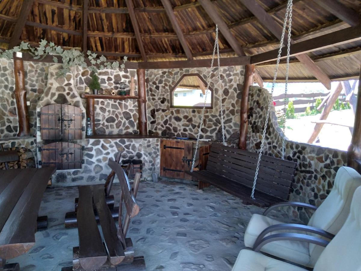 Domek Na Prerii Vila Ustrzyki Dolne Exterior foto