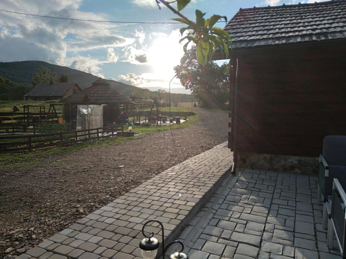 Domek Na Prerii Vila Ustrzyki Dolne Exterior foto