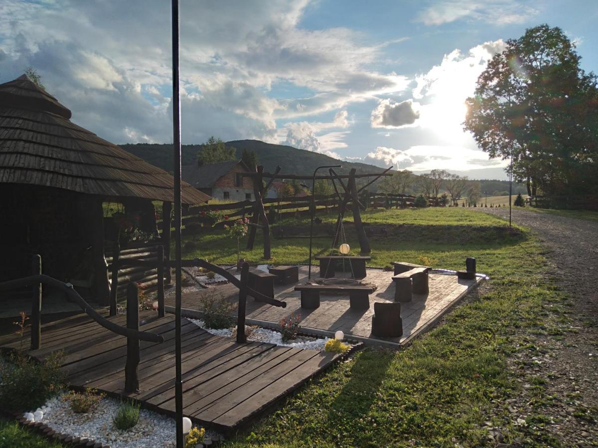 Domek Na Prerii Vila Ustrzyki Dolne Exterior foto