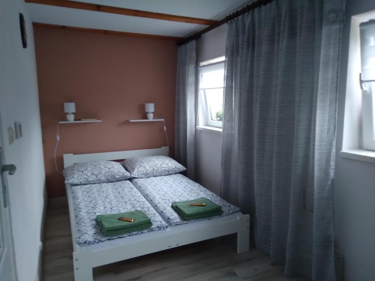 Domek Na Prerii Vila Ustrzyki Dolne Exterior foto
